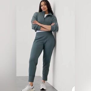 EUC Athleta Venice High Rise Joggers | Womens Size Large, Color: Eden